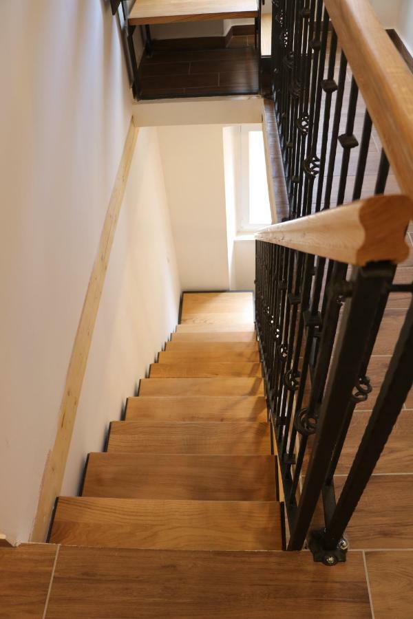 The Little Gem Bed and Breakfast Komiža Buitenkant foto