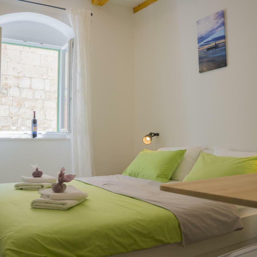 The Little Gem Bed and Breakfast Komiža Buitenkant foto