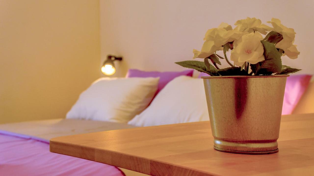 The Little Gem Bed and Breakfast Komiža Buitenkant foto