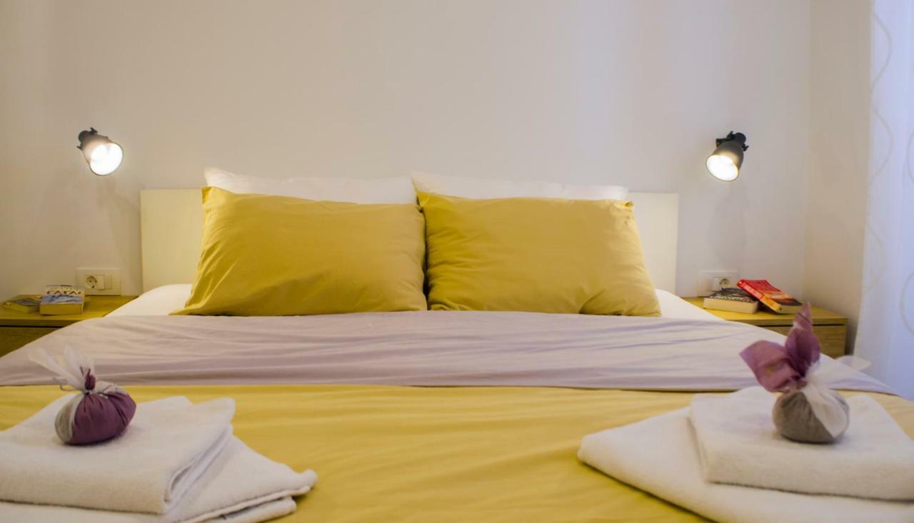 The Little Gem Bed and Breakfast Komiža Buitenkant foto